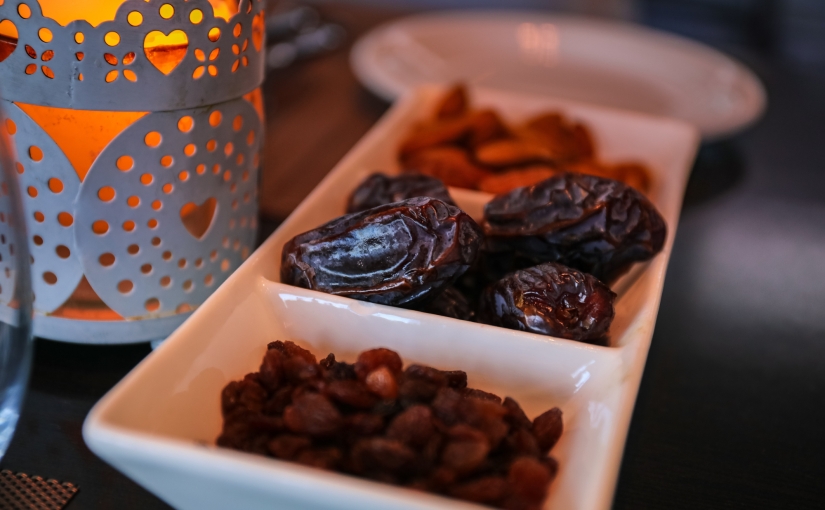 Dates for lowering blood pressure naturally